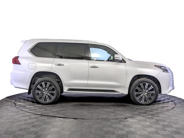 Lexus LX III Рестайлинг 2 с пробегом 2018 года, цена 7 750 000 рублей, 154891 км, внедорожник, Автокод Объявления