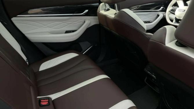 Geely Monjaro I с пробегом 2023 года, цена 3 000 000 рублей, 81919 км, внедорожник, Автокод Объявления