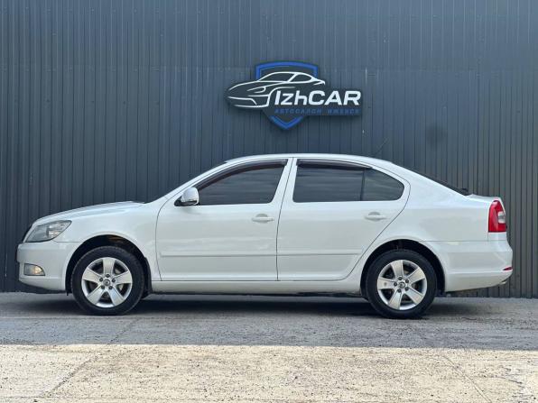 Skoda Octavia II (A5) Рестайлинг с пробегом 2011 года, цена 699 000 рублей, 216500 км, лифтбек, Автокод Объявления