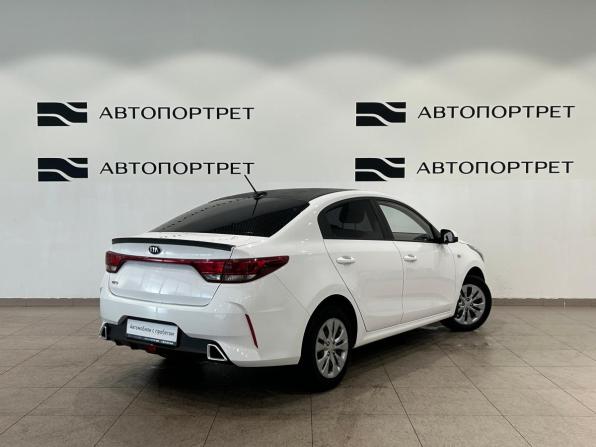 Kia Rio IV Рестайлинг с пробегом 2021 года, цена 1 499 000 рублей, 81143 км, седан, Автокод Объявления