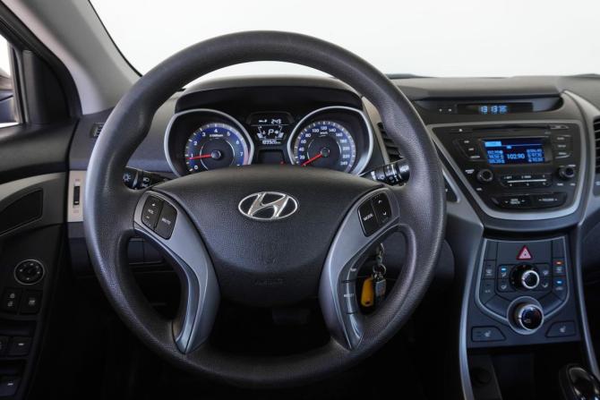 Hyundai Elantra V (MD) Рестайлинг с пробегом 2015 года, цена 1 229 000 рублей, 189890 км, седан, Автокод Объявления