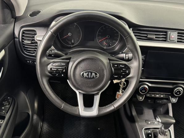 Kia Rio IV Рестайлинг с пробегом 2021 года, цена 1 799 800 рублей, 32000 км, седан, Автокод Объявления