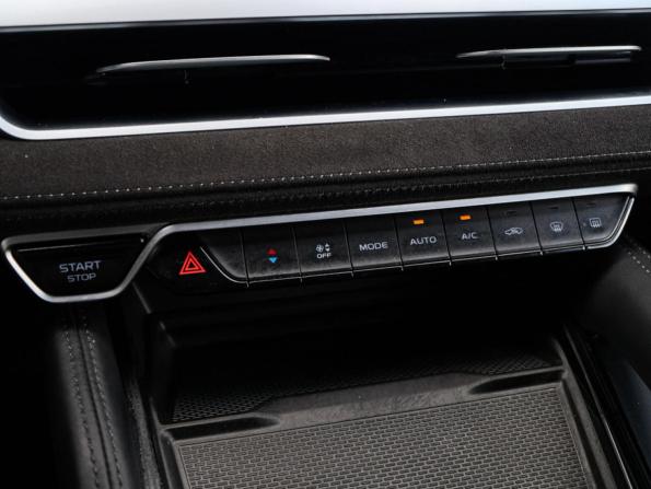Geely Monjaro I с пробегом 2024 года, цена 3 650 000 рублей, 29388 км, внедорожник, Автокод Объявления