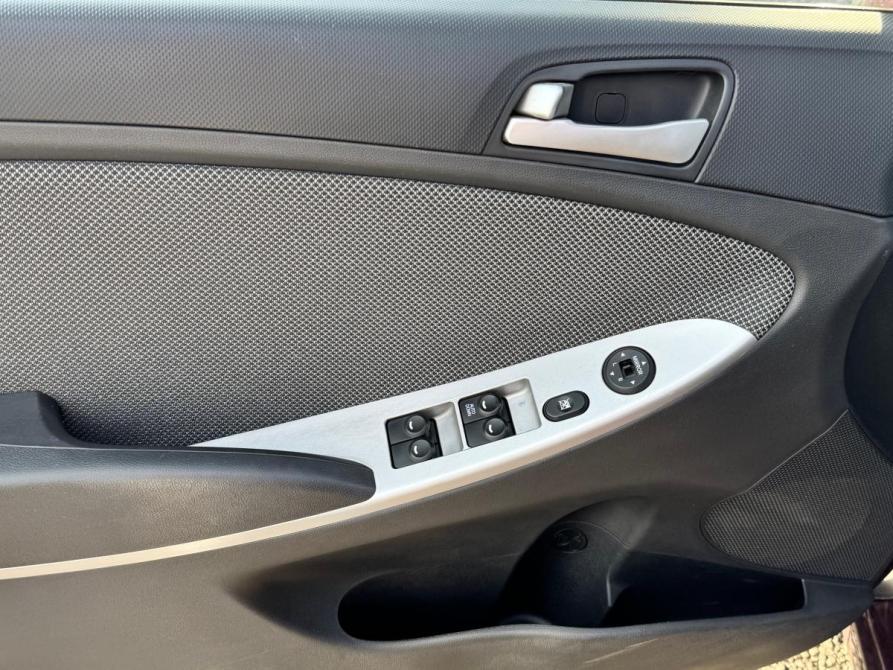 Hyundai Solaris I Набережные Челны  - изображение 12