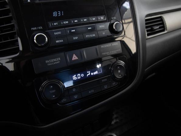 Mitsubishi Outlander III Рестайлинг 2 с пробегом 2017 года, цена 1 699 000 рублей, 113879 км, внедорожник, Автокод Объявления