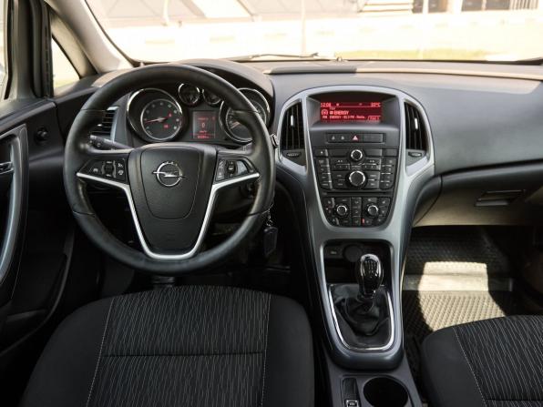 Opel Astra J Рестайлинг с пробегом 2014 года, цена 720 000 рублей, 163592 км, хэтчбек, Автокод Объявления