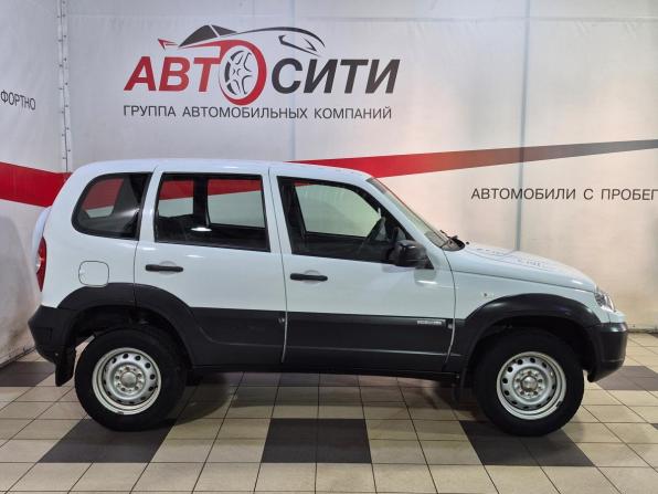 Chevrolet Niva I Рестайлинг с пробегом 2018 года, цена 870 000 рублей, 75477 км, внедорожник, Автокод Объявления
