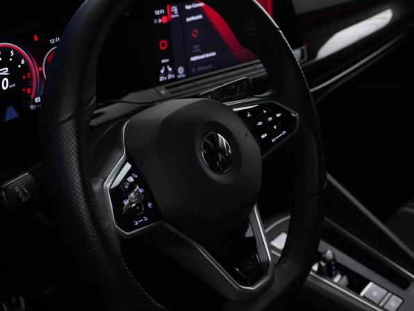 Volkswagen Golf VIII с пробегом 2022 года, цена 2 888 444 рубля, 57682 км, хэтчбек, Автокод Объявления