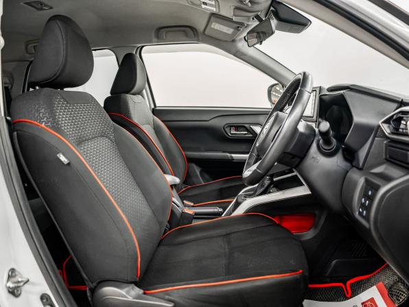 Toyota Raize I с пробегом 2019 года, цена 1 590 000 рублей, 102000 км, внедорожник, Автокод Объявления