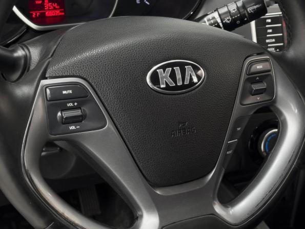 Kia Rio III Рестайлинг с пробегом 2016 года, цена 999 000 рублей, 168035 км, хэтчбек, Автокод Объявления
