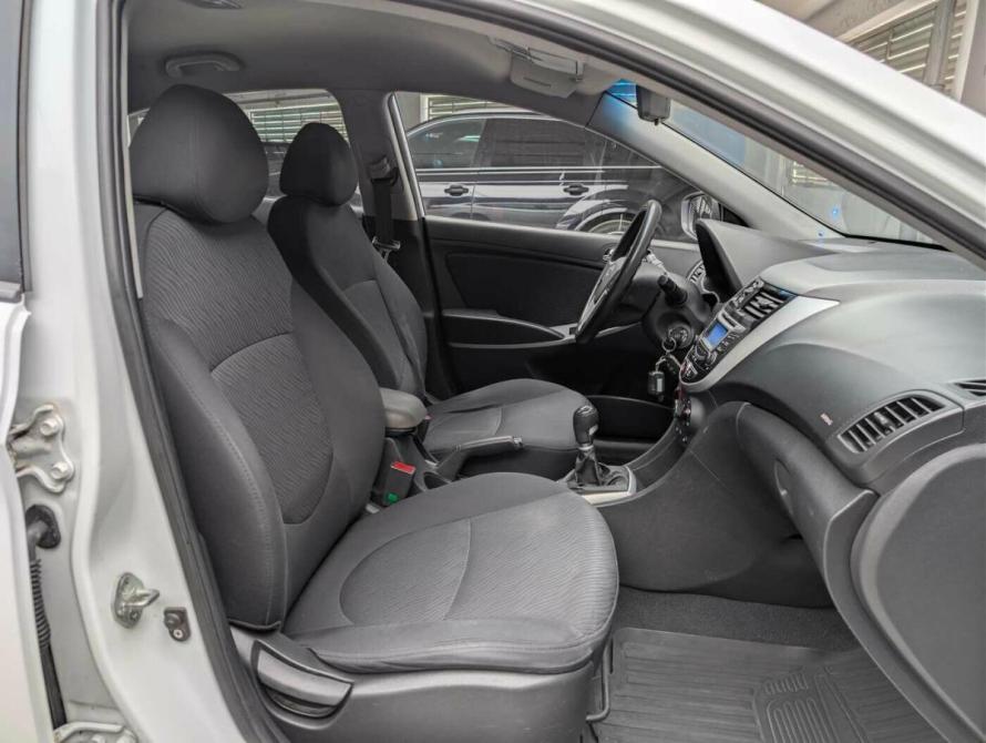 Hyundai Solaris I Москва  - изображение 12