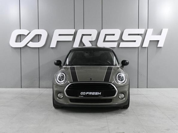 Mini Hatch III (F55/F56) Рестайлинг с пробегом 2019 года, цена 1 999 000 рублей, 109065 км, хэтчбек, Автокод Объявления