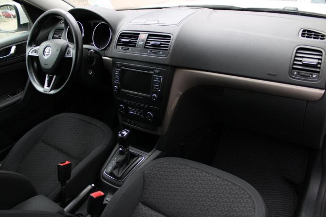 Skoda Yeti I Рестайлинг с пробегом 2014 года, цена 685 000 рублей, 202806 км, внедорожник, Автокод Объявления
