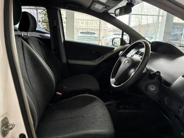 Toyota Vitz II (XP90) с пробегом 2009 года, цена 645 000 рублей, 173000 км, хэтчбек, Автокод Объявления