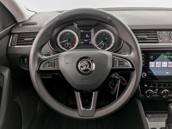 Skoda Octavia III (A7) Рестайлинг с пробегом 2019 года, цена 1 865 000 рублей, 92699 км, лифтбек, Автокод Объявления