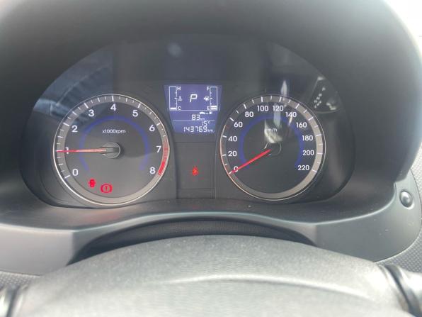 Hyundai Solaris I Рестайлинг с пробегом 2015 года, цена 893 000 рублей, 143700 км, хэтчбек, Автокод Объявления