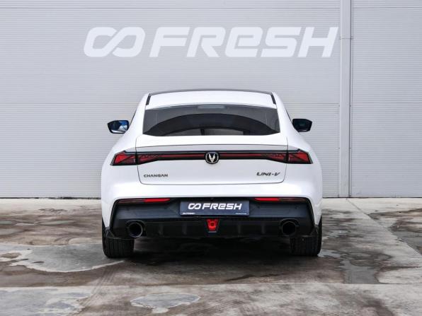 Changan UNI-V I с пробегом 2024 года, цена 2 445 000 рублей, 23622 км, лифтбек, Автокод Объявления