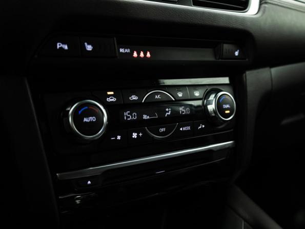 Mazda 6 III (GJ) Рестайлинг с пробегом 2015 года, цена 1 469 700 рублей, 198297 км, седан, Автокод Объявления
