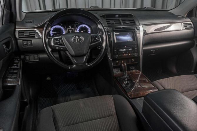 Toyota Camry VII (XV50) Рестайлинг с пробегом 2015 года, цена 1 949 000 рублей, 233794 км, седан, Автокод Объявления