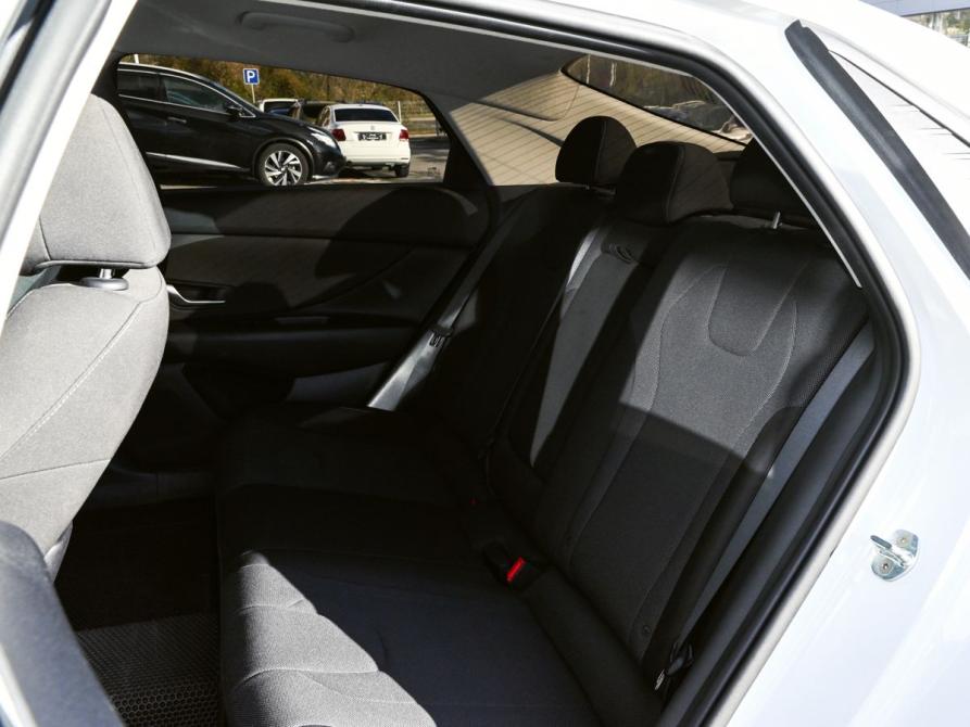Hyundai Elantra VII (CN7) Екатеринбург  - изображение 17