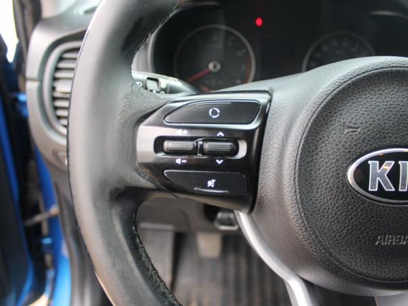Kia Rio IV с пробегом 2018 года, цена 879 000 рублей, 254060 км, седан, Автокод Объявления