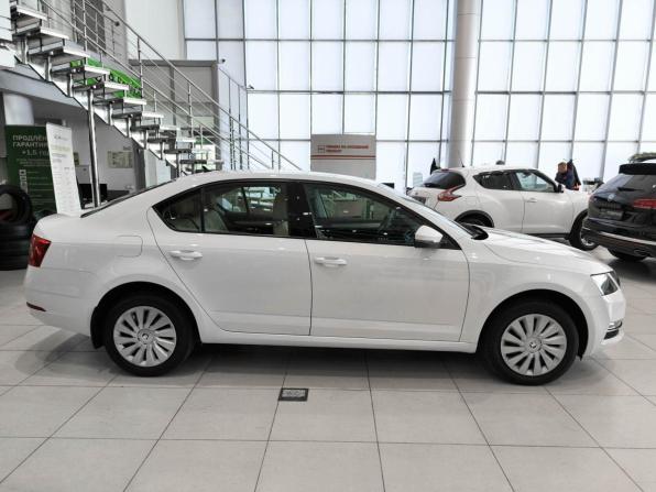 Skoda Octavia III (A7) Рестайлинг с пробегом 2019 года, цена 1 750 000 рублей, 74445 км, лифтбек, Автокод Объявления