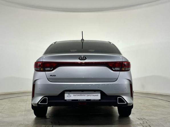 Kia Rio IV Рестайлинг с пробегом 2021 года, цена 1 657 000 рублей, 60494 км, седан, Автокод Объявления