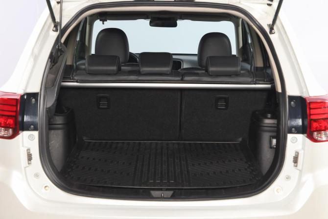 Mitsubishi Outlander III Рестайлинг 3 с пробегом 2021 года, цена 2 699 000 рублей, 108777 км, внедорожник, Автокод Объявления