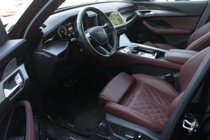 Audi Q6 с пробегом 2024 года, цена 6 650 000 рублей, 37289 км, внедорожник, Автокод Объявления