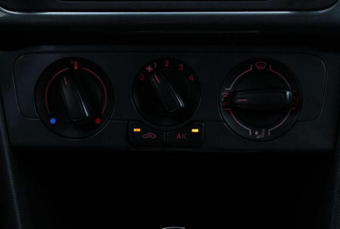Volkswagen Polo V Рестайлинг с пробегом 2017 года, цена 970 000 рублей, 169629 км, седан, Автокод Объявления