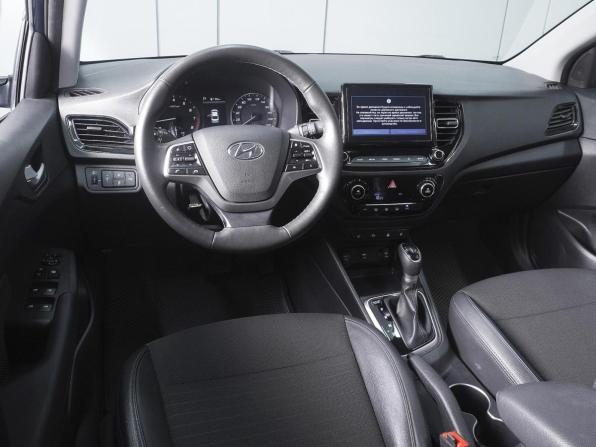 Hyundai Solaris II Рестайлинг с пробегом 2022 года, цена 1 879 000 рублей, 48633 км, седан, Автокод Объявления