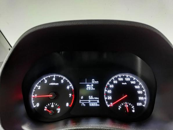 Hyundai Solaris II с пробегом 2018 года, цена 1 160 000 рублей, 93693 км, седан, Автокод Объявления