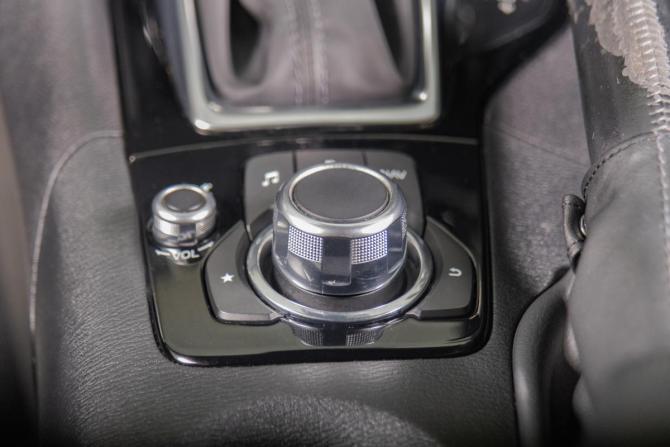 Mazda Axela III Рестайлинг с пробегом 2016 года, цена 1 169 000 рублей, 152000 км, хэтчбек, Автокод Объявления