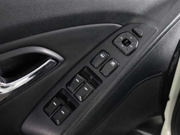 Hyundai Tucson II с пробегом 2011 года, цена 1 095 000 рублей, 223400 км, внедорожник, Автокод Объявления