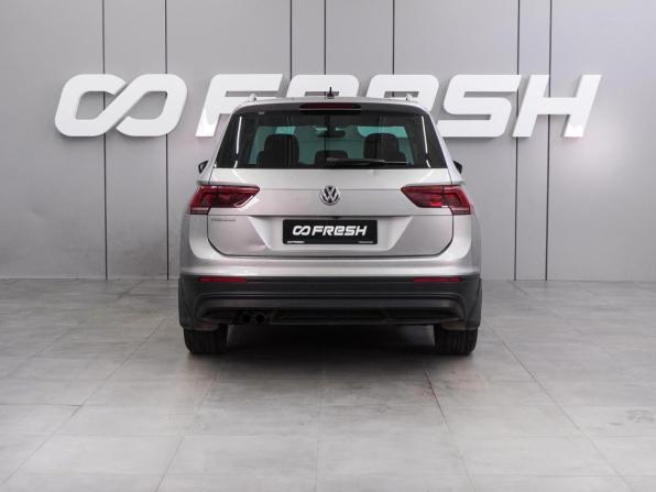 Volkswagen Tiguan II с пробегом 2018 года, цена 2 269 000 рублей, 90738 км, внедорожник, Автокод Объявления