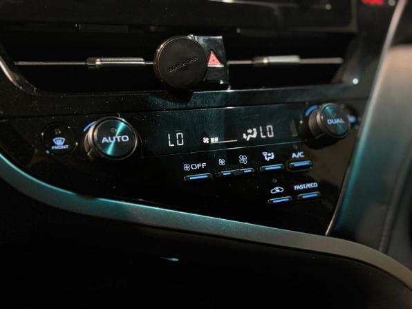 Toyota Camry VIII (XV70) Рестайлинг с пробегом 2022 года, цена 2 730 000 рублей, 115715 км, седан, Автокод Объявления