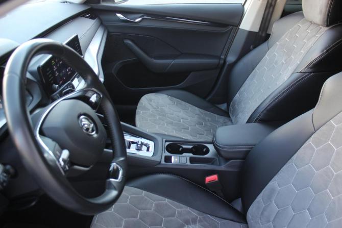 Skoda Octavia IV (A8) с пробегом 2021 года, цена 2 177 000 рублей, 127575 км, лифтбек, Автокод Объявления
