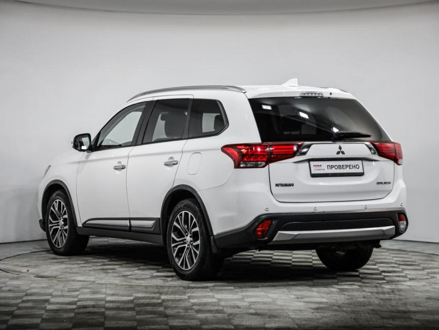 Mitsubishi Outlander III Рестайлинг 2 Санкт-Петербург  - изображение 8