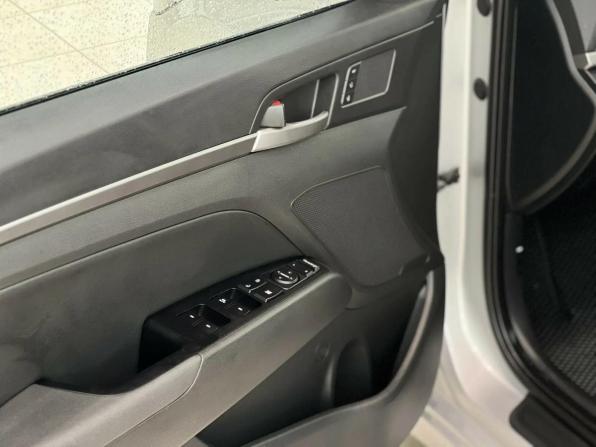 Hyundai Elantra VI (AD) с пробегом 2016 года, цена 1 495 000 рублей, 100938 км, седан, Автокод Объявления