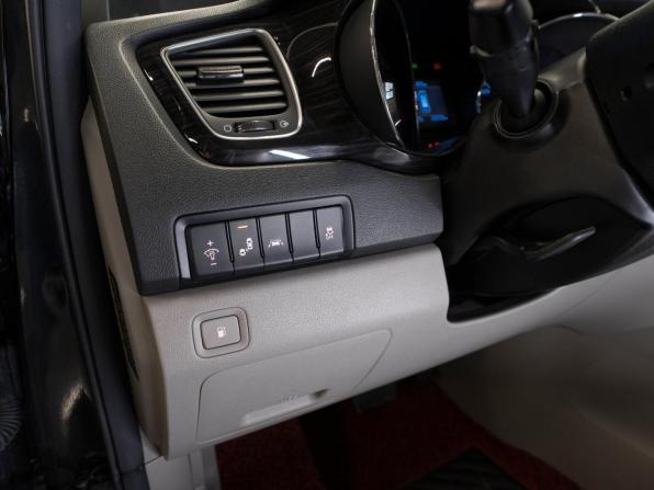 Kia Carnival III с пробегом 2018 года, цена 3 100 000 рублей, 129158 км, минивэн, Автокод Объявления