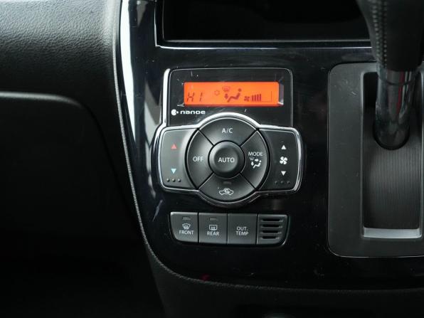 Suzuki Solio III с пробегом 2016 года, цена 970 000 рублей, 172281 км, микровэн, Автокод Объявления