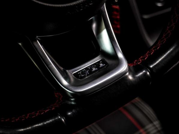 Volkswagen Golf GTI VII с пробегом 2014 года, цена 2 120 000 рублей, 133356 км, хэтчбек, Автокод Объявления