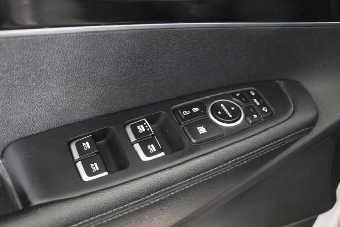 Kia Sorento III Prime Рестайлинг с пробегом 2018 года, цена 2 679 990 рублей, 233704 км, внедорожник, Автокод Объявления