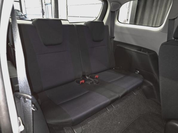 Toyota Wish II Рестайлинг с пробегом 2012 года, цена 1 340 000 рублей, 102000 км, минивэн, Автокод Объявления