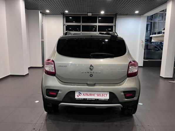 Renault Sandero II с пробегом 2016 года, цена 835 000 рублей, 294352 км, хэтчбек, Автокод Объявления