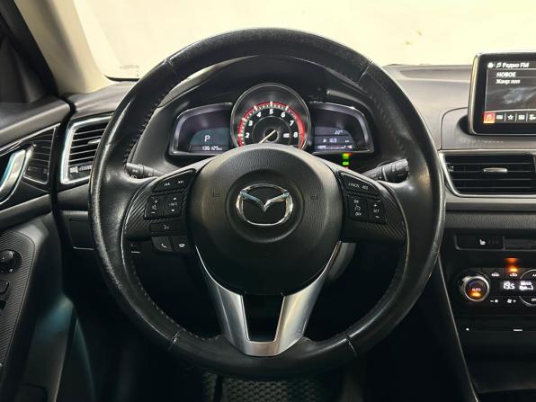 Mazda 3 III (BM) с пробегом 2013 года, цена 1 350 000 рублей, 136000 км, хэтчбек, Автокод Объявления