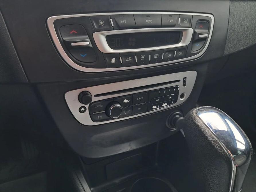 Renault Fluence I Рестайлинг Санкт-Петербург  - изображение 14