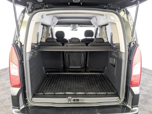 Opel Combo PCMA с пробегом 2021 года, цена 2 110 000 рублей, 48701 км, компактвэн, Автокод Объявления