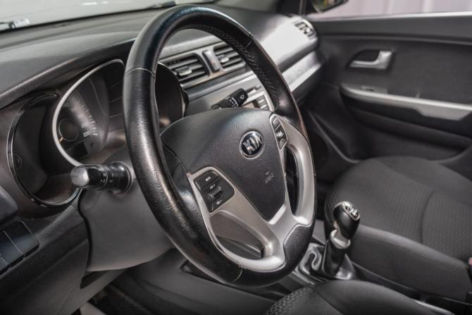 Kia Rio III Рестайлинг с пробегом 2015 года, цена 879 000 рублей, 207000 км, седан, Автокод Объявления