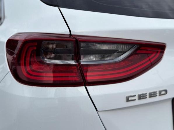 Kia Ceed III с пробегом 2019 года, цена 1 720 000 рублей, 59816 км, хэтчбек, Автокод Объявления